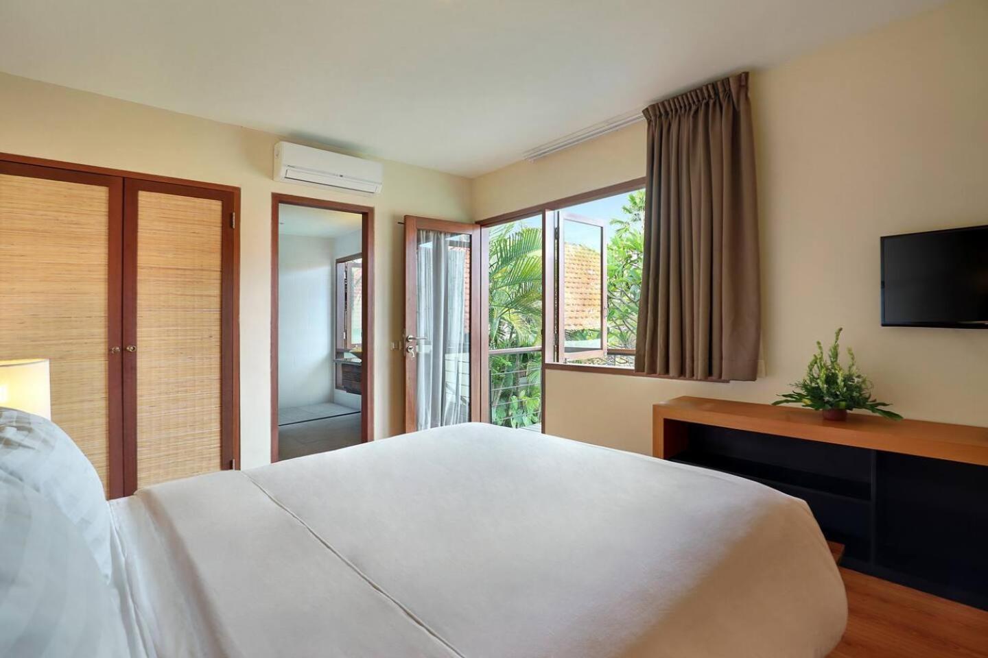 Super Value 4 Bedroom, Walk To Bintang Supermarket Seminyak Exterior foto